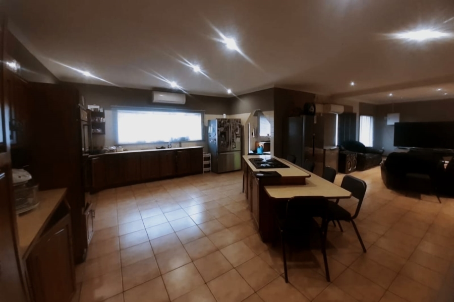 4 Bedroom Property for Sale in Safari Gardens North West